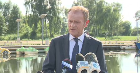 Tusk o prezesie NIK: Jest de facto politycznym świadkiem koronnym