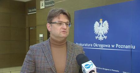 Uderzali pięściami kierowcę autobusu w Poznaniu. Drugi podejrzany trafił do aresztu.