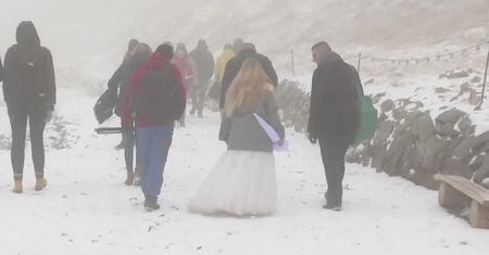 Śnieg w Tatrach. Warunki zaskoczyły turystów na Kasprowym Wierchu