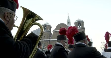 Obchody Barbórki w Katowicach. Zagrała górnicza orkiestra