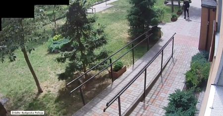 Oszust wyłudził od starszej kobiety 100 tysięcy złotych. Bydgoska policja publikuje nagranie podejrzanego