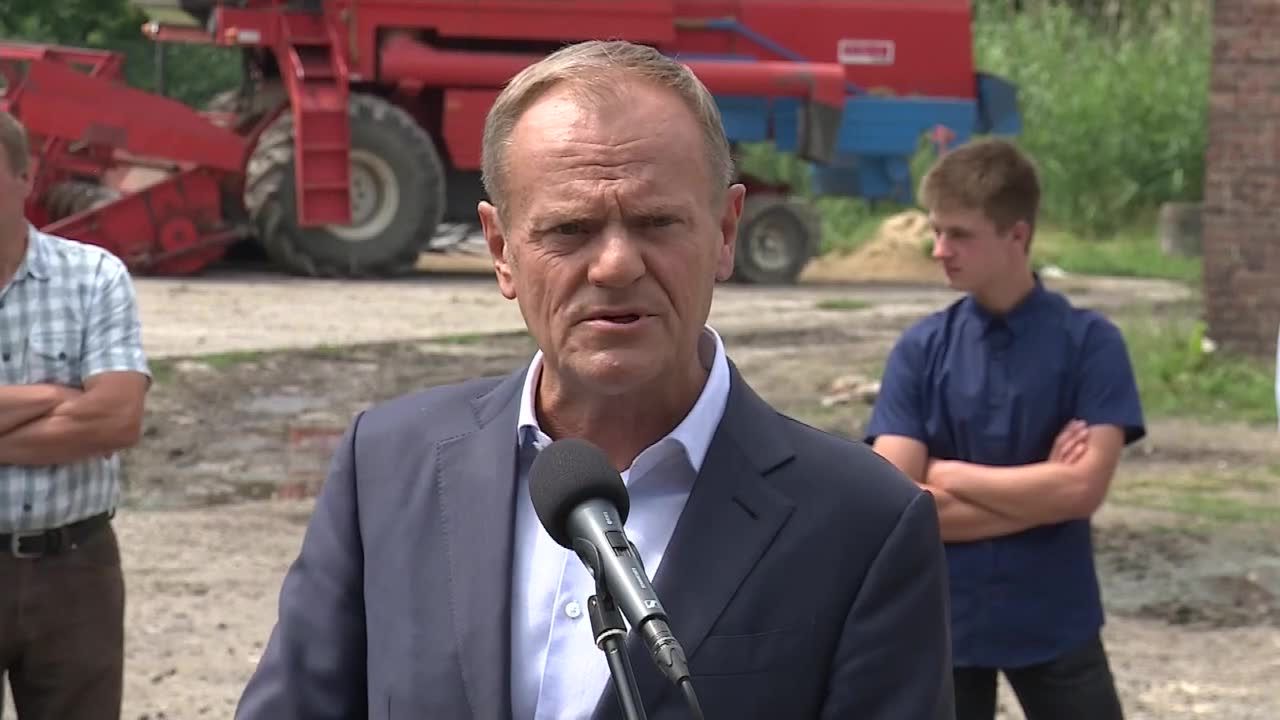 “Trochę żałuję”. Donald Tusk o przerwanym objeździe po kraju Jarosława Kaczyńskiego