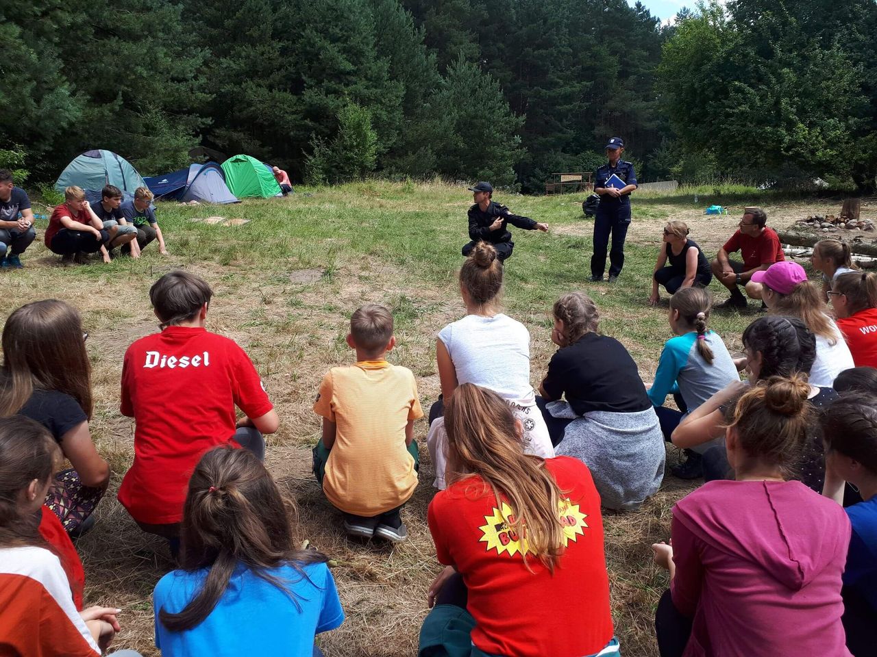 Strażacy na obozie harcerskim