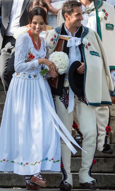 Jaką suknię ślubną miała Paulina Krupińska?