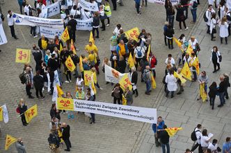 Podwyżki w służbie zdrowia droższe niż program 500+