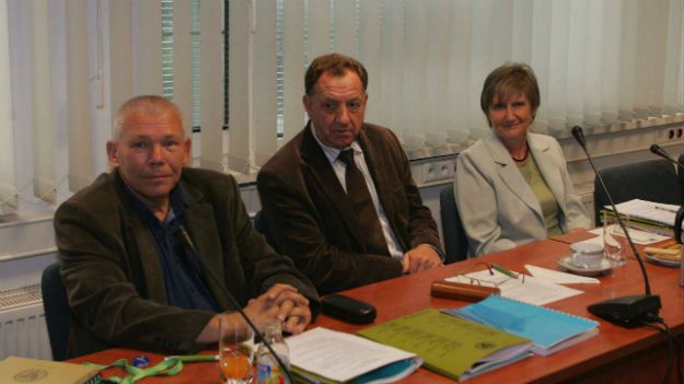Rok 2007. Pierwsze posiedzenie Kolegium IPN. Andrzej Chojnowski , Jan Draus i Barbara Fedyszak-Radziejowska