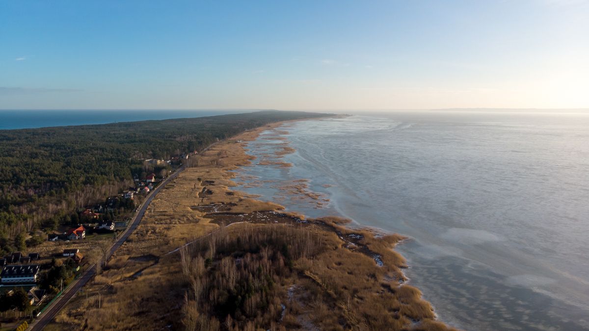 Powoli kończy się pierwszy etap prac przy przekopie Mierzei Wiślanej. 