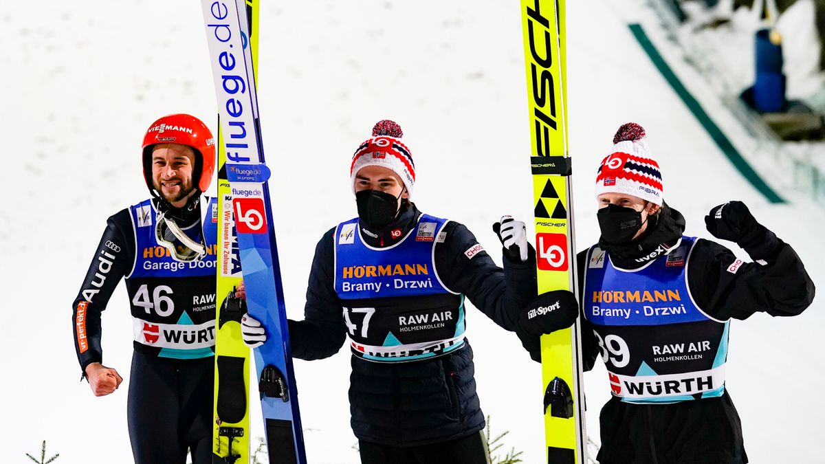 PAP/EPA / Na zdjęciu: Markus Eisenbichler, Marius Lindvik i Robert Johansson 