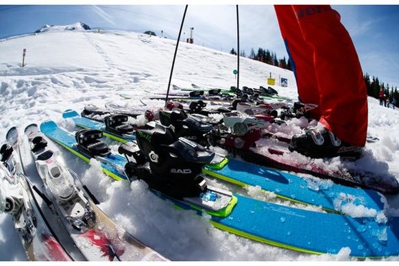 Test nart i snowboardów 2014