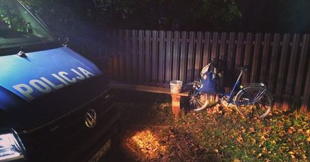 Pojechała na grzyby i nie mogła wrócić do domu. W nocy pomogła jej policja