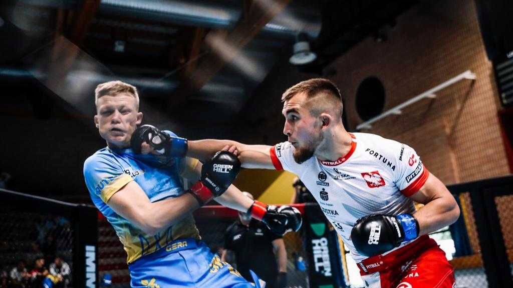 Zdjęcie okładkowe artykułu: Materiały prasowe / Michał Borowski zagwarantował sobie wejście do półfinału Mistrzostw Europy w MMA