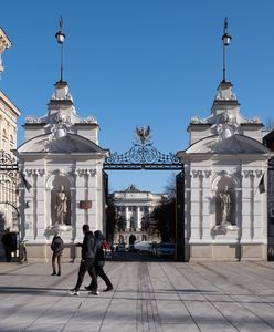 Prace dyplomowe w Warszawie. Ratusz podaje nowe zasady konkursu