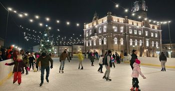 Podkarpackie: Darmowe lodowisko w Jarosławiu na otwarcie