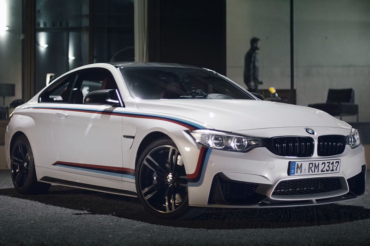 BMW M4 M Performance na dynamicznym wideo