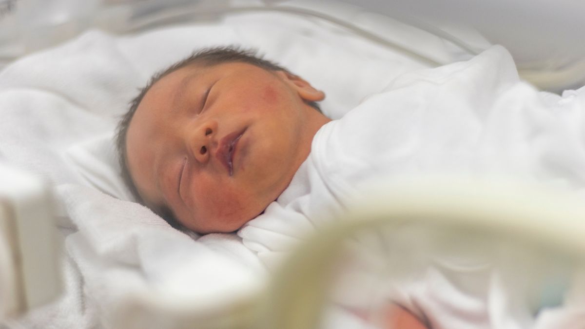 Choroba krwotoczna noworodków może dać objawy już w pierwszej dobie życia