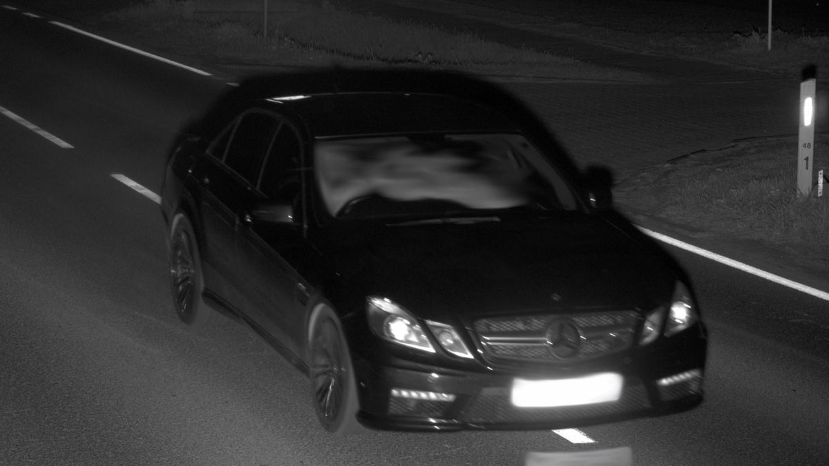 22-latek myślał, że mając angielskie tablice nie musi martwić się fotoradarami