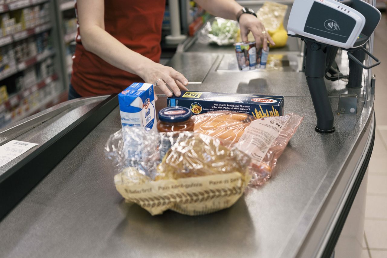 Pracują w dyskoncie. Zdradzają, jak klienci zachowują się przed świętami