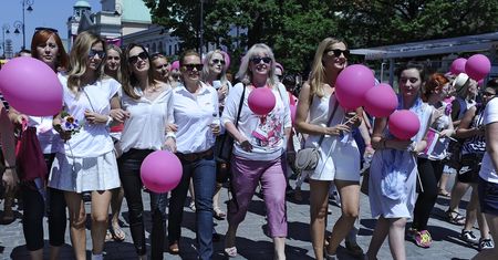 Gwiazdy na marszu różowej wstążki 2015 [DUŻO ZDJĘĆ]