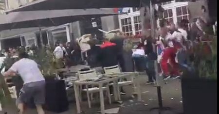 Euro 2024: Chaos i bijatyka przed meczem Anglików. Serbscy chuligani w akcji