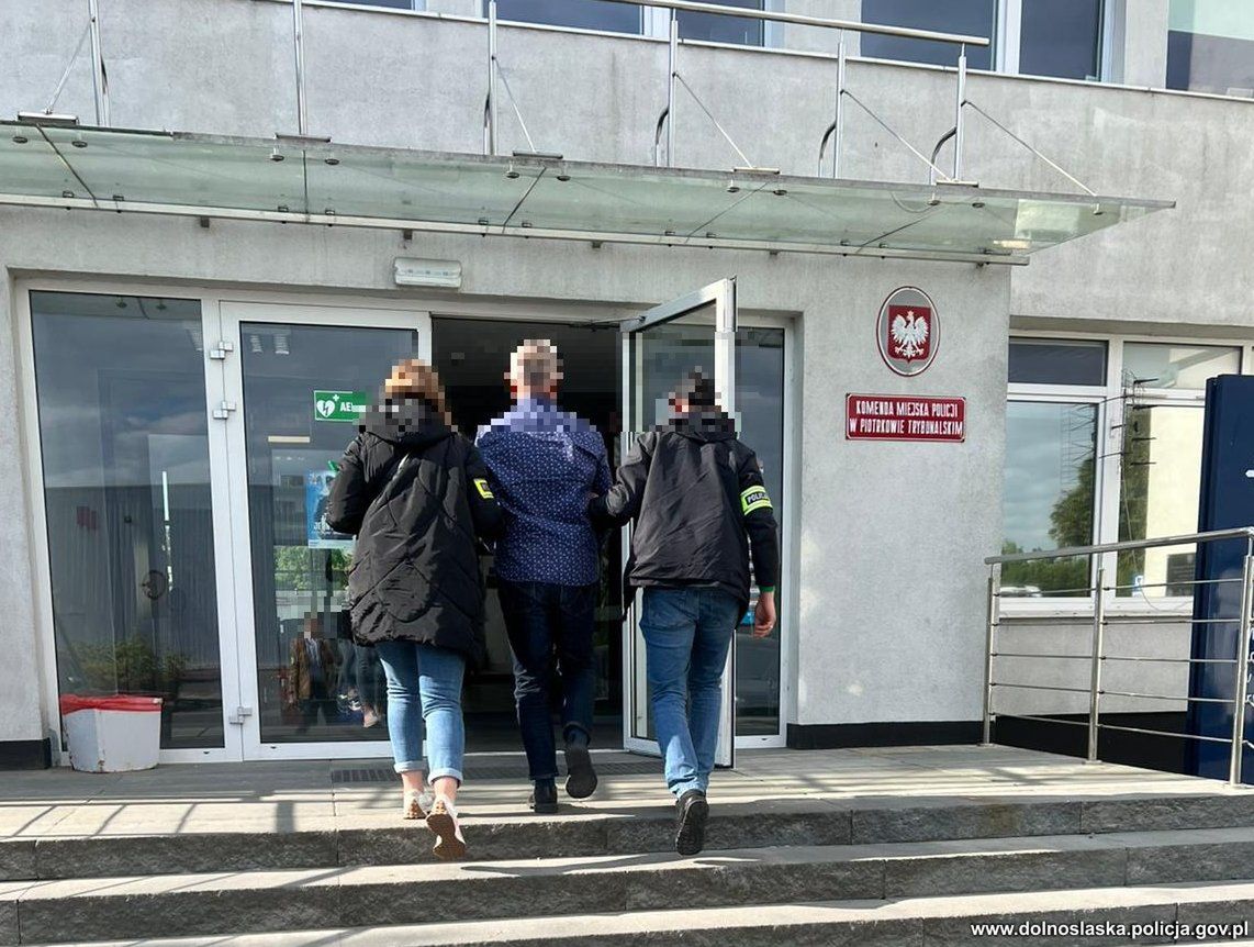Lekarz z Łódzkiego zatrzymany. Wraz z pacjentami