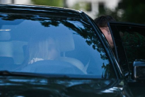 Maciej Zakościelny w towarzystwie tajemniczej kobiety