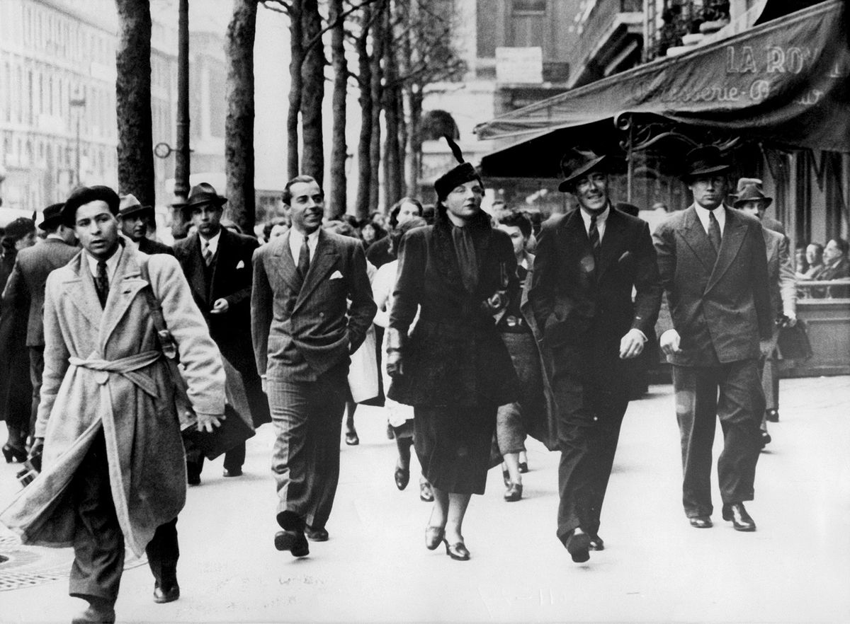 Księżniczka Juliana po metamorfozie, z Bernhardem na Rue Royale w Paryżu, 5 kwietnia 1937 roku