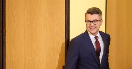 "Nie mogą się doliczyć? "Piotr Müller drwi z rządu Tuska