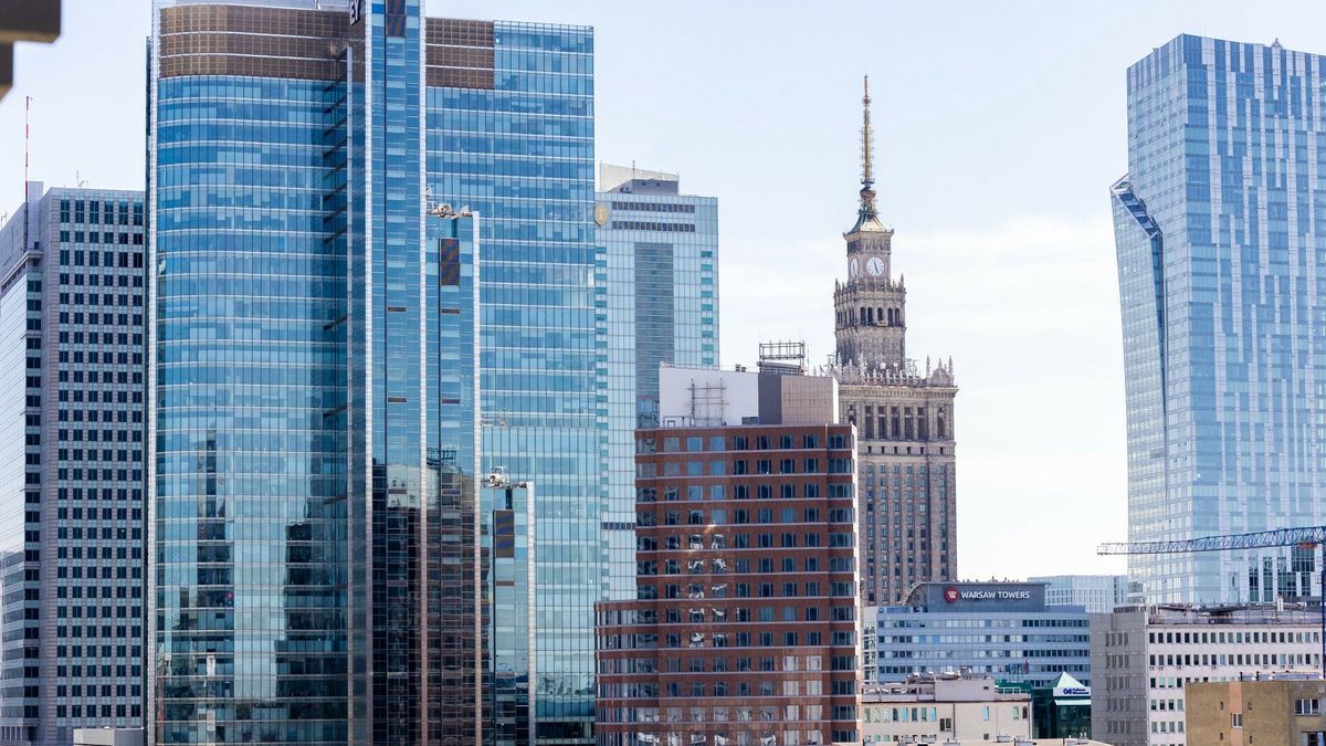 Reporter archiwum 2025 0513.05.2025 Warszawa Widok na wiezowce w centrum miasta przy rondzie ONZ i Palac Kultury, Fot Tomasz Jastrzebowski/REPORTERTomasz Jastrzebowski/REPORTER