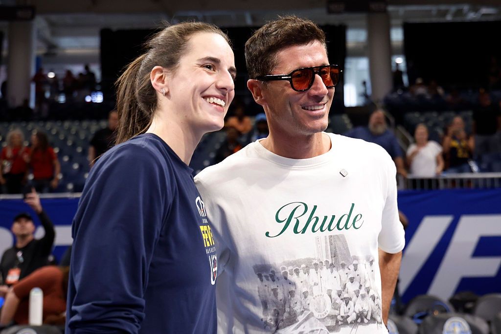 Anna i Robert Lewandowscy na meczu koszykarek