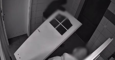 Nagrani w miejskiej toalecie. Teraz grozi im 5 lat więzienia