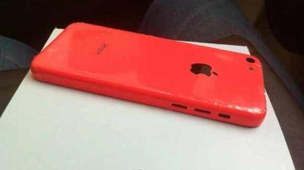 W skrócie: czerwony iPhone 5C i iPad 5 na zdjęciach, Asha 205 w Play i Asus Nexus 10 1