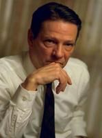 Buszujący w zbożu Chris Cooper