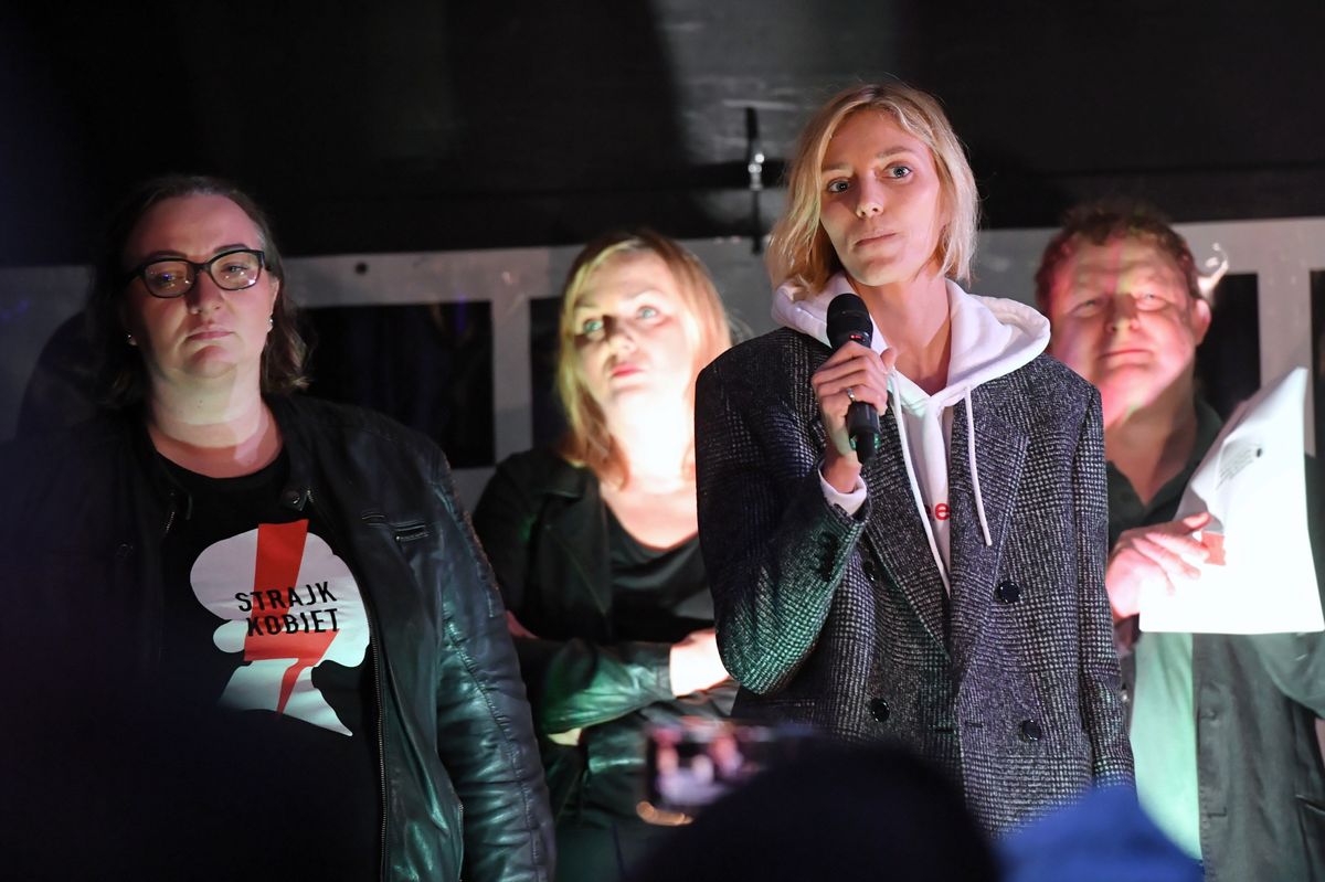 Anja Rubik w proteście przed Sejmem. Broniła edukacji seksualnej