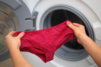 Jak często powinno się zmieniać majtki? Eksperci odpowiadają. Nigdy nie noś bielizny dłużej, niż zalecają