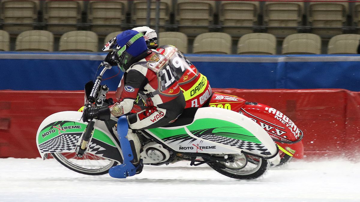 WP SportoweFakty / Michał Krupa / Andrej Divis (kask niebieski)