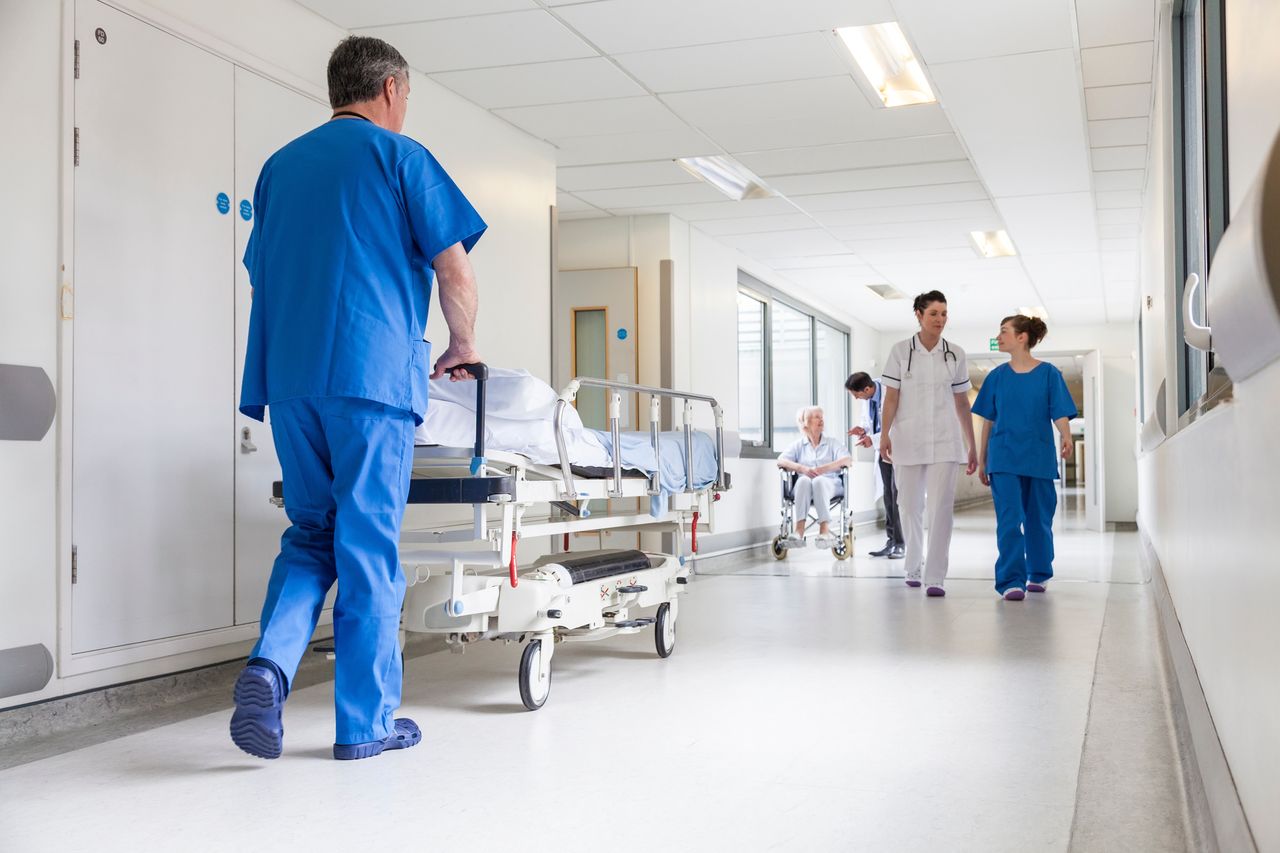 Pracownicy wałbrzyskiego hospicjum zbuntowali się przeciw prezesce Renacie Wierzbickiej. Nie chcą z nią pracować, o pomoc proszą prezydenta