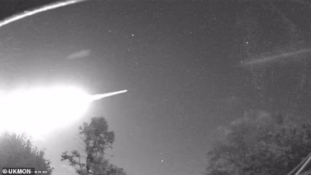 Meteoryt nad Wielką Brytanią 