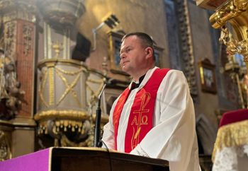 Ksiądz o grillu w majówkę. "Smacznego"