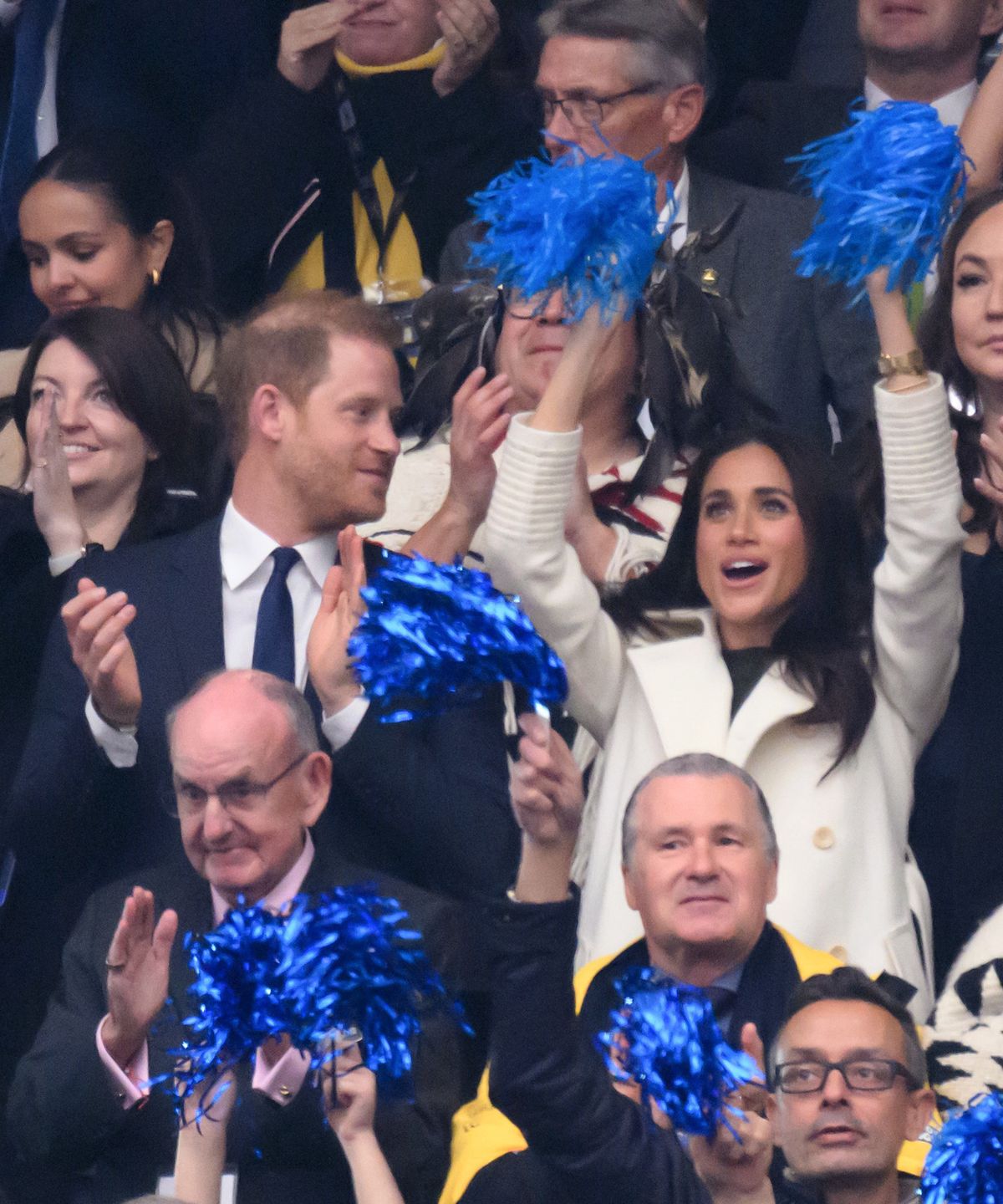 Zadowoleni  Harry i Meghan na ceremonii otwarcia Invictus Games