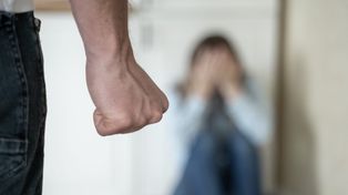 Żory: Wtargnął do mieszkania i zaatakował kobietę