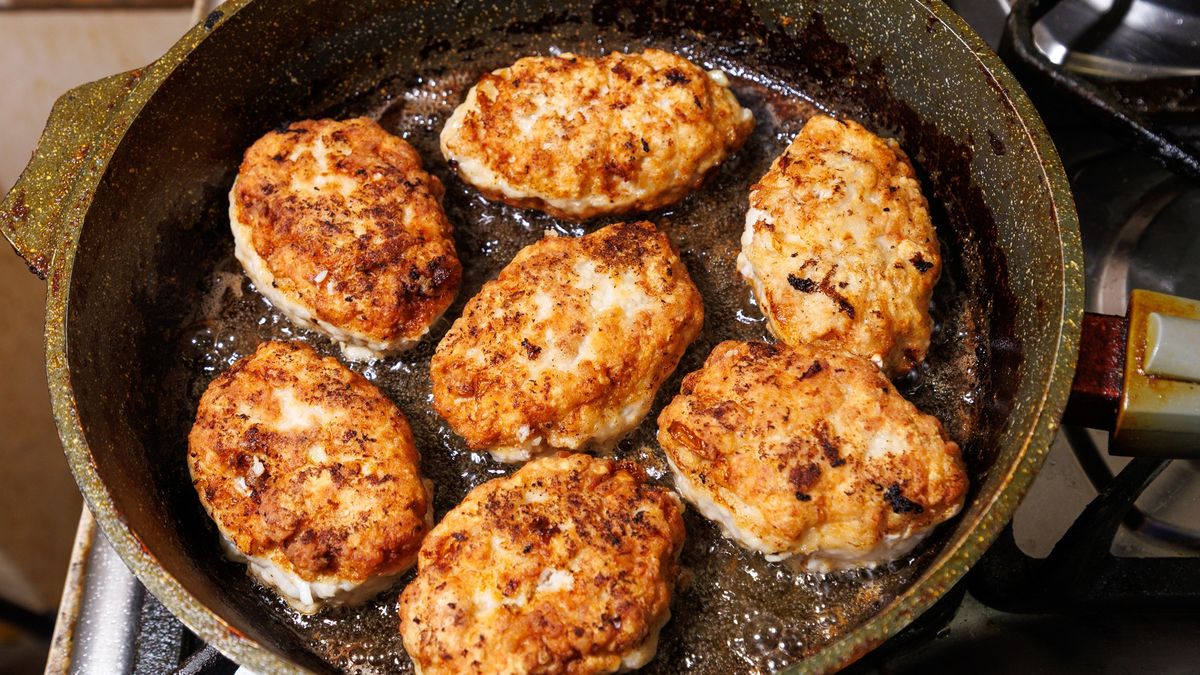 Kotlety z białej kiełbasy