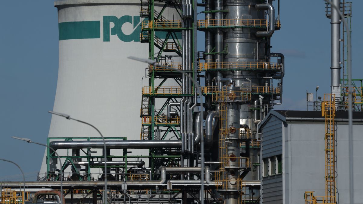 SCHWEDT, GERMANY - APRIL 28: The PCK petroleum refinery stands on April 28, 2026 in Schwedt, Germany. The PCK refinery, which produces gasoline, diesel, kerosene and bitumen, receives 20% of its oil from Kazakhstan through the Russian Druzhba pipeline. The Russian government recently announced it will halt the flow of Kazakh oil on May 1. (Photo by Sean Gallup/Getty Images)