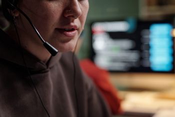 Telemarketer znowu dzwoni? Wystarczy wypowiedzieć te słowa