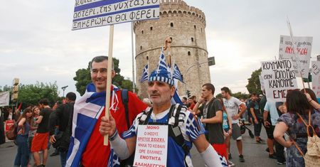 Pensje Greków spadają coraz bardziej. Młodym trudno się usamodzielnić