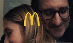 Powrót na Boże Narodzenie do rodzinnego domu w reklamie McDonald’s (wideo)