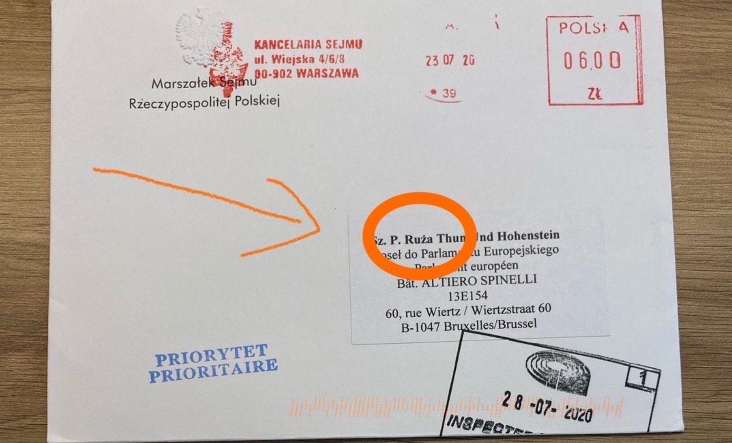 Zaprzysiężenie prezydenta. Róża Thun otrzymała zaproszenie z błędem w jej imieniu 