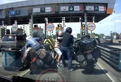 Wrocław. Bójka na bramkach na A4. Czeski kierowca zaatakował motocyklistę!