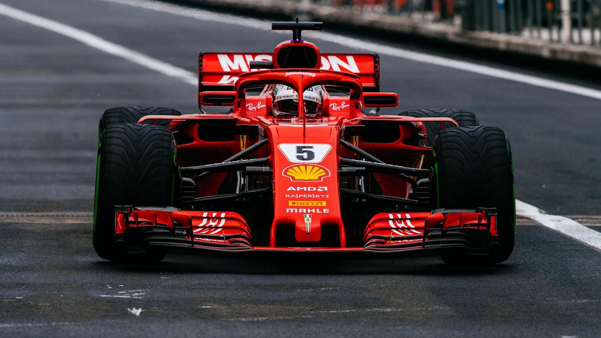 Sebastian Vettel w pit-lane