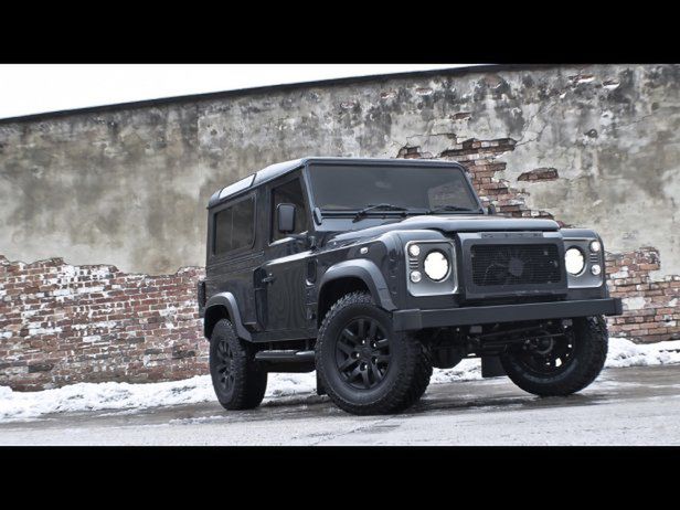 Stan wojenny – Project Kahn Defender 90 2.4 dT4 Military Edition (2013)