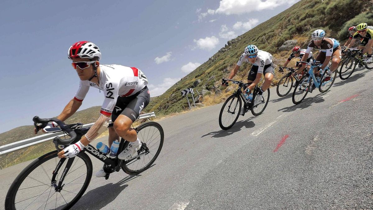 Zdjęcie okładkowe artykułu: PAP/EPA / Manuel Bruque / Michał Kwiatkowski podczas Vuelta a Espana 2018.